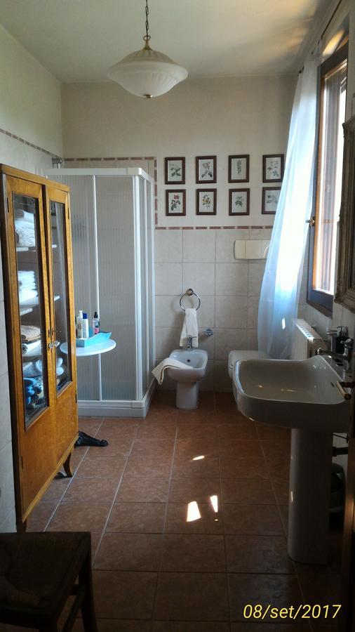 L'Ape In Corte Casa Di Campagna, Via Francigena Stanze E Colazione Vaccarizza Экстерьер фото