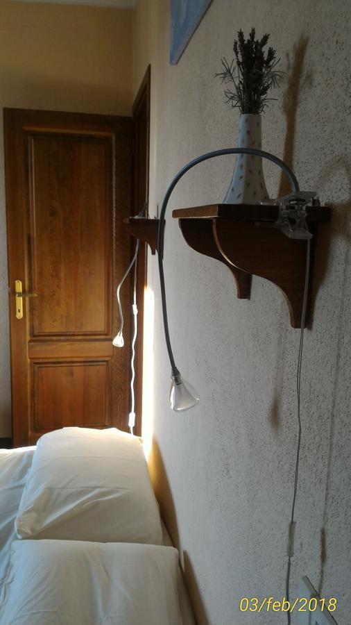 L'Ape In Corte Casa Di Campagna, Via Francigena Stanze E Colazione Vaccarizza Экстерьер фото